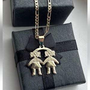 Pretty Bird Twin Girls Pendant Necklace – Sisters Daughters Charm Necklace